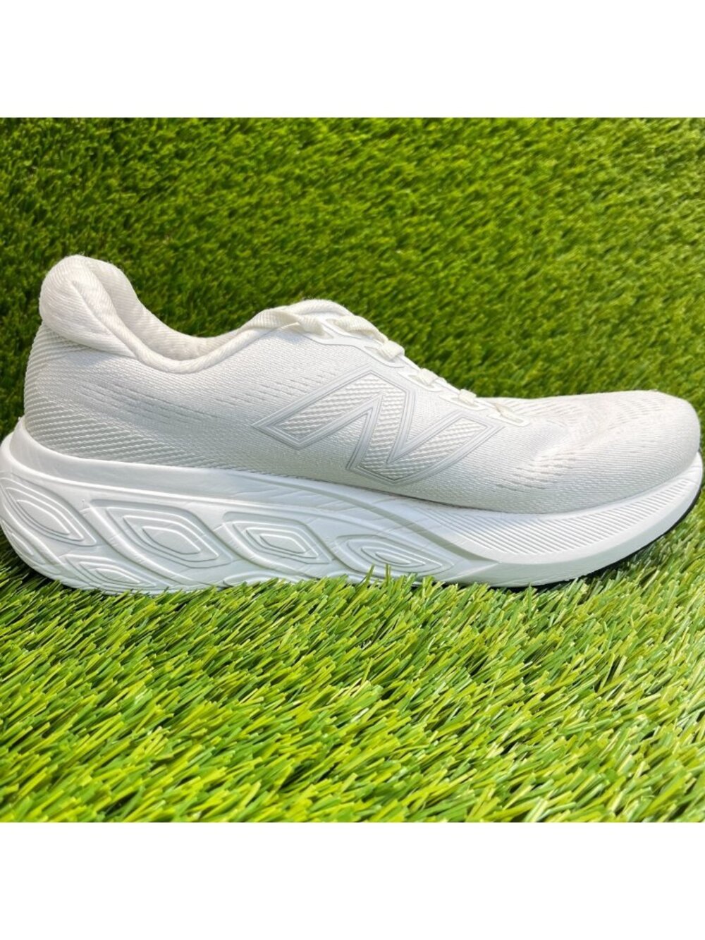 New Balance Fresh Foam X 880v15 Womens Size 8.5 White Running Shoes Sneakers - Picture 4 of 10